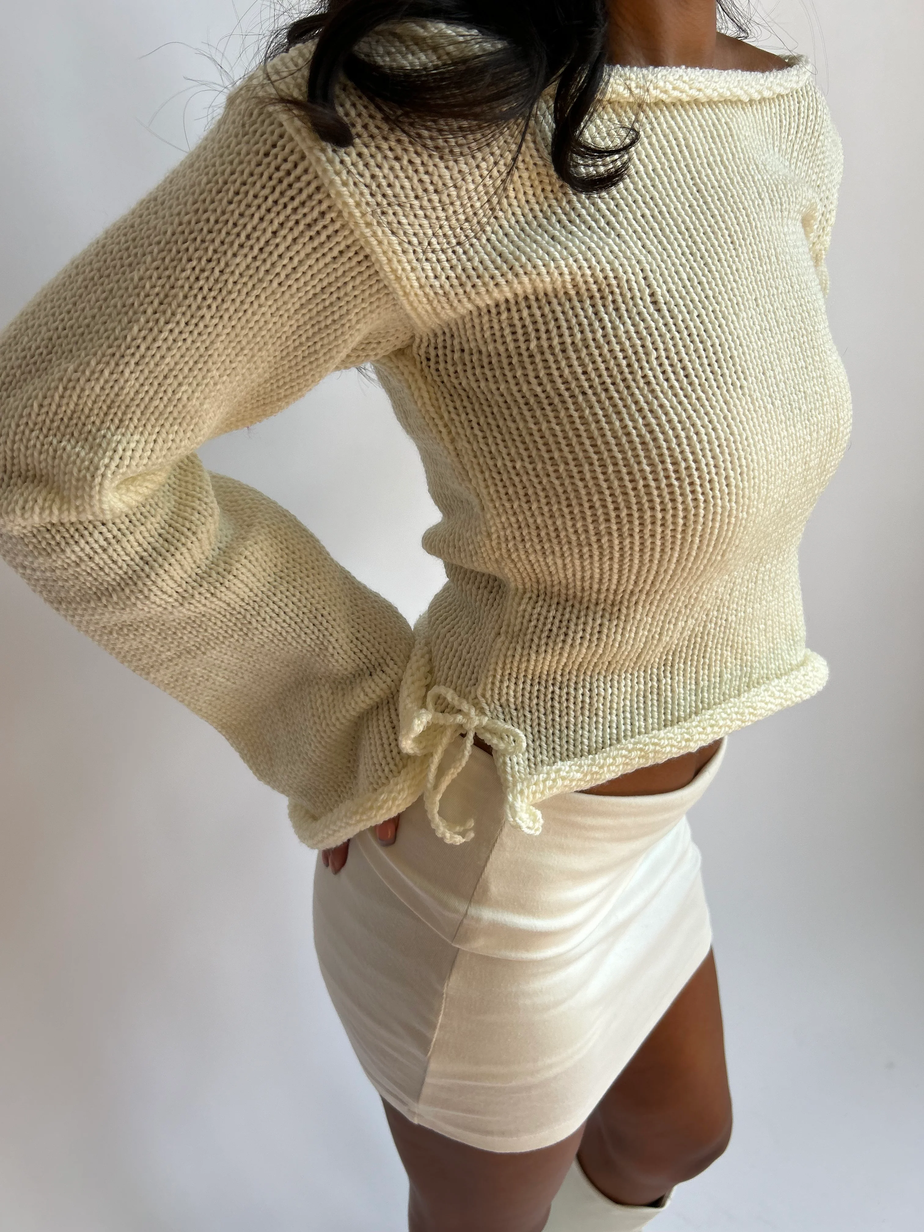 White sweater - Image 3