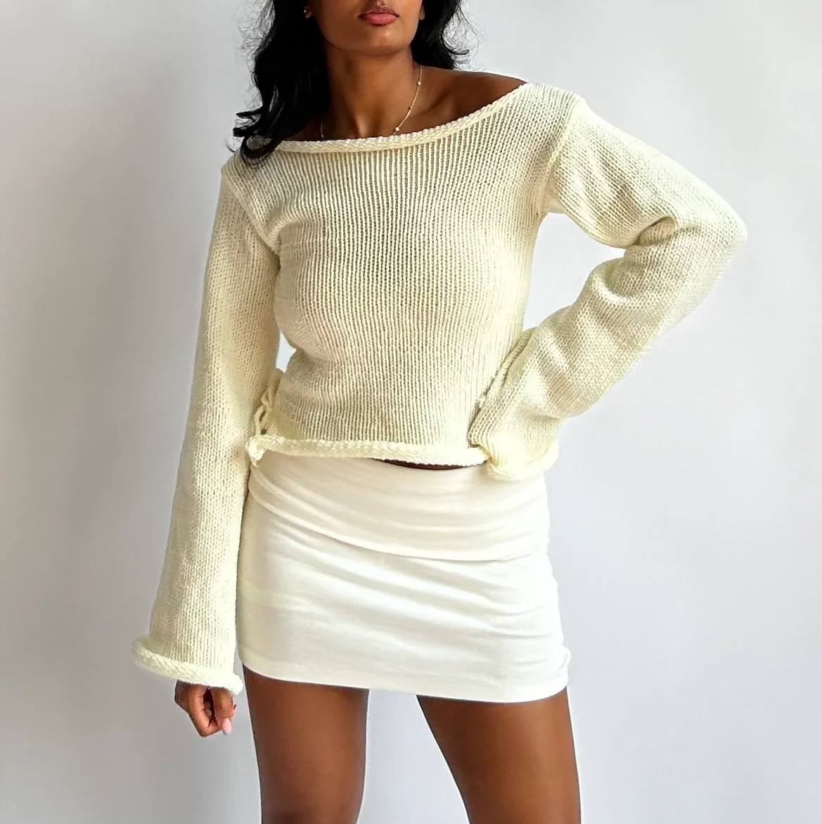 White sweater - Image 4